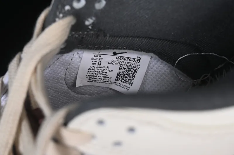 All categories Nk SB Dunk series Nk SB Dunk Low low-top sneakers Nike SB Dunk Low milk white red low-top casual sneakers IM6670-202